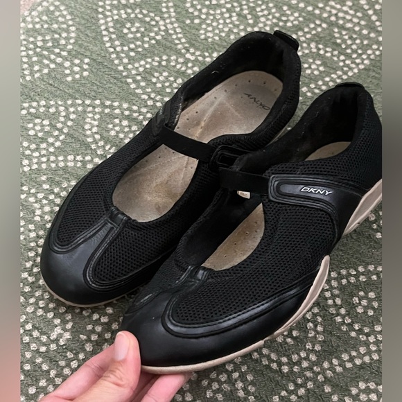 DKNY Tennis Mary Jane, slip ons, sz 9 - Picture 8 of 10